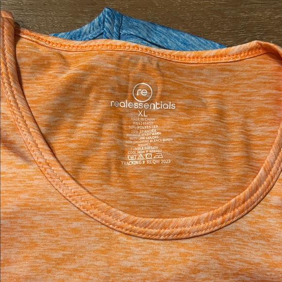 Women’s 5-pack Essentials Short-Sleeve T-shirts, Size XL - Picture 2 of 2